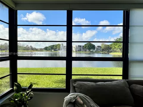 1524 Whitehall Dr #103, Davie, FL 33324