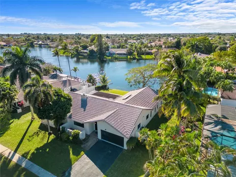 1087 NW 97th Ave, Plantation, FL 33322
