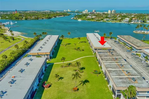View/Area - 755 S Saturn St #E201, Jupiter, FL 33477 photo 11 of 25