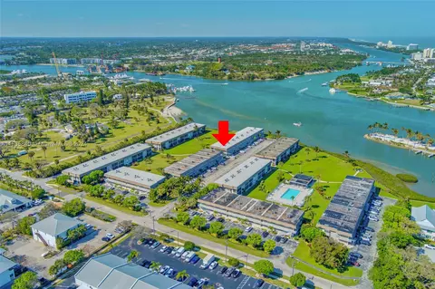 View/Area - 755 S Saturn St #E201, Jupiter, FL 33477 photo 22 of 25