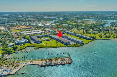 View/Area - 755 S Saturn St #E201, Jupiter, FL 33477 photo 9 of 25