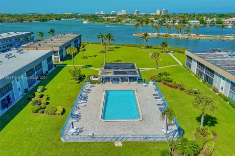 View/Area - 755 S Saturn St #E201, Jupiter, FL 33477 photo 5 of 25