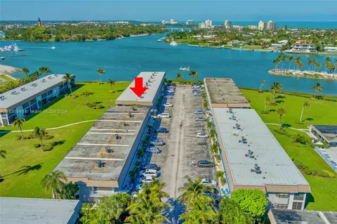 View/Area - 755 S Saturn St #E201, Jupiter, FL 33477 photo 8 of 25