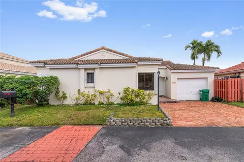 529 SW 88th Pl E, Miami, FL 33174