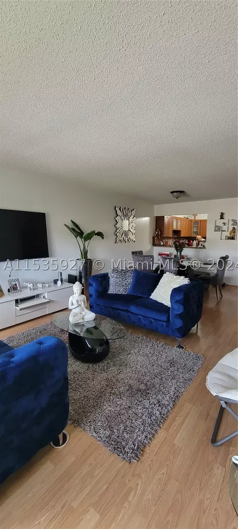 6930 Miami Gardens Dr #1-517, Hialeah, FL 33015