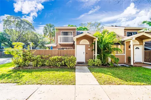 7122 Sportsmans Dr, North Lauderdale, FL 33068