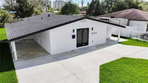 5327 NW 30th Pl, Miami, FL 33142