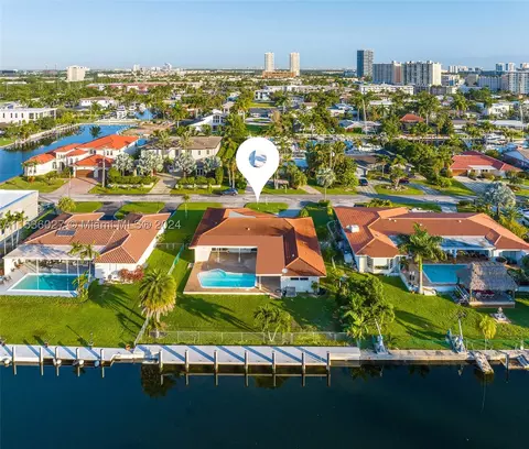 461 Alamanda Dr, Hallandale Beach, FL 33009