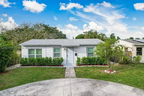 2455 Grant St, Hollywood, FL 33020