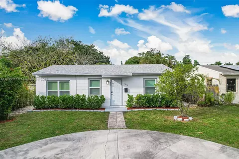 2455 Grant St, Hollywood, FL 33020