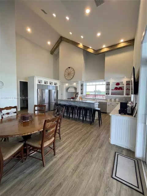 Kitchen - 25601 SW Hannahs Path, Okeechobee, FL 34974 photo 4 of 5