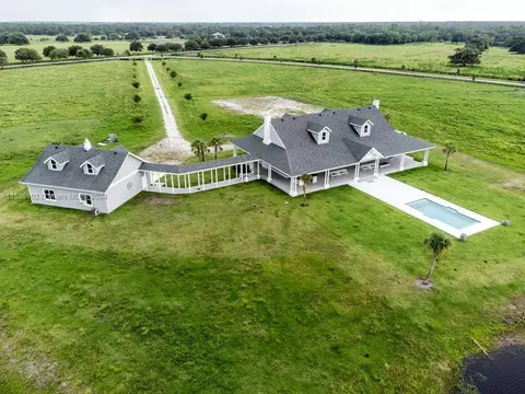 Exterior - 25601 SW Hannahs Path, Okeechobee, FL 34974 photo 13 of 16