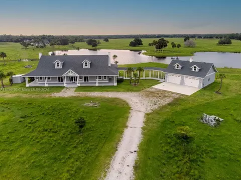 View/Area - 25601 SW Hannahs Path, Okeechobee, FL 34974 photo 4 of 5