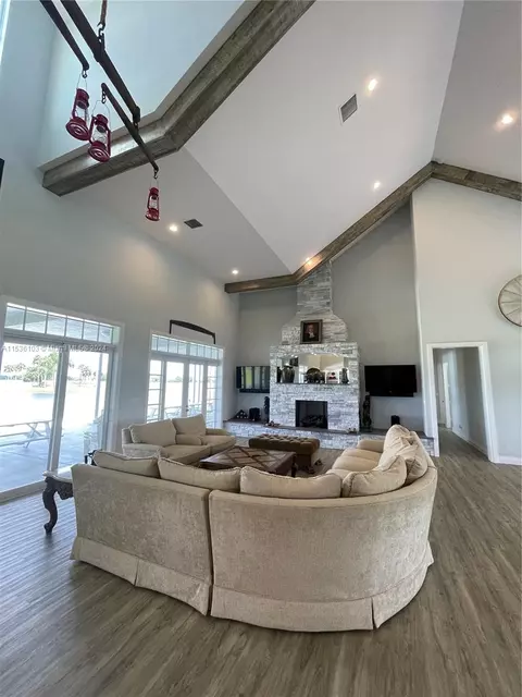 Living - 25601 SW Hannahs Path, Okeechobee, FL 34974 photo 2 of 3