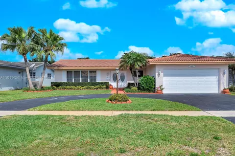 4815 Roosevelt St, Hollywood, FL 33021