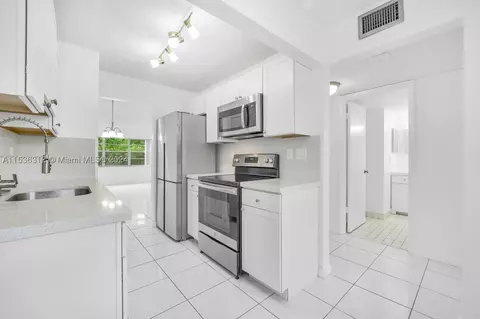 8405 NW 61st St #D208, Tamarac, FL 33321