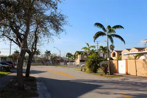 View/Area - 5255 W 26th Ave #2, Hialeah, FL 33016 photo 1 of 2