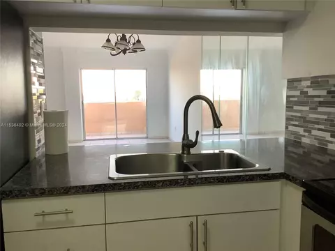 Kitchen - 460 E 23rd St #501, Hialeah, FL 33013 photo 8 of 9