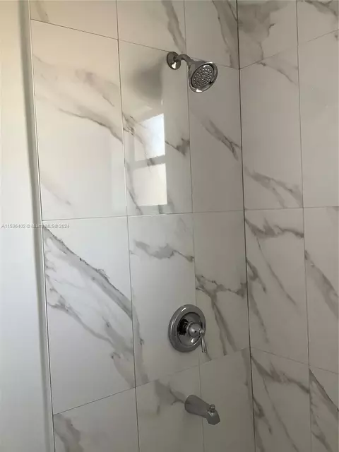 Bath - 460 E 23rd St #501, Hialeah, FL 33013 photo 14 of 14