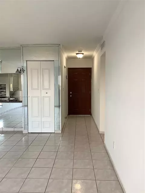 Entry Way - 460 E 23rd St #501, Hialeah, FL 33013 photo 2 of 2