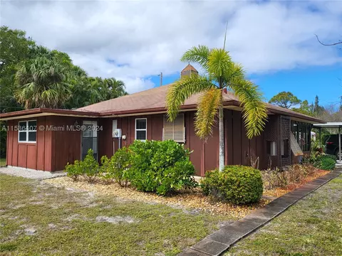 2611 111th St N, Palm Beach Gardens, FL 33410