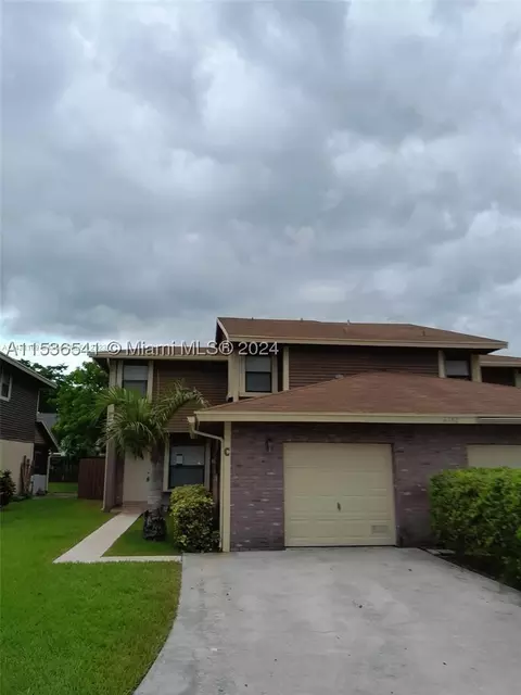 6182 Pine Tree Ln #C, Tamarac, FL 33319