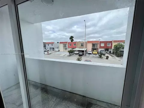 Other - 924 W 79th Pl, Hialeah, FL 33014 photo 7 of 12