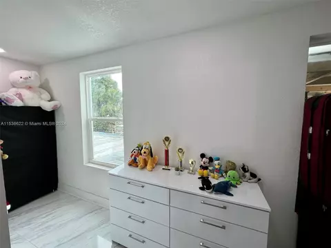 Other - 924 W 79th Pl, Hialeah, FL 33014 photo 8 of 12