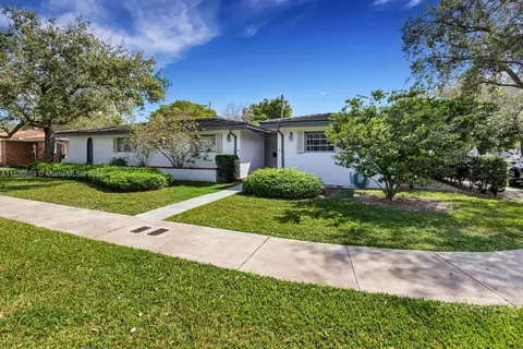 850 Benevento Ave, Coral Gables, FL 33146