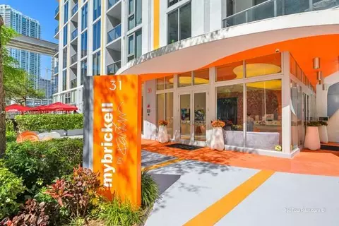31 SE 6th St #2203, Miami, FL 33131