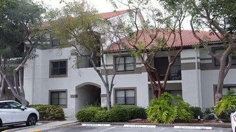650 S Park Rd #13-5, Hollywood, FL 33021