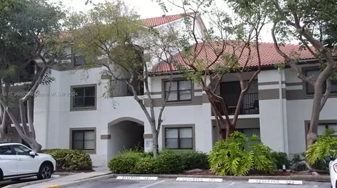 650 S Park Rd #13-5, Hollywood, FL 33021