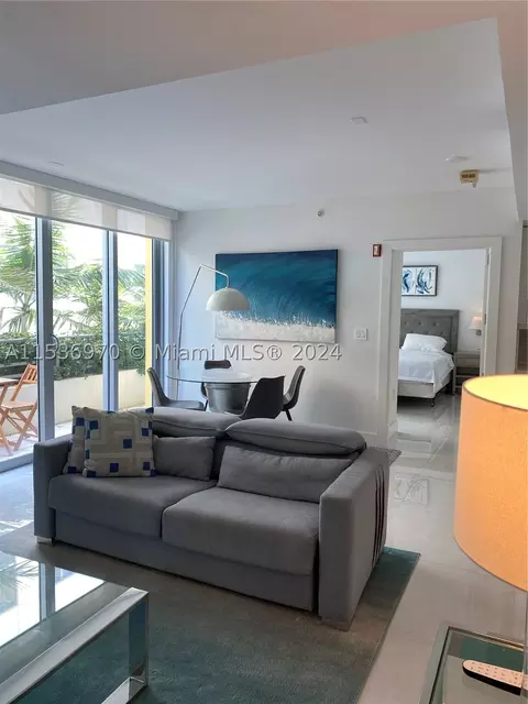 101 Ocean Dr #402, Miami Beach, FL 33139