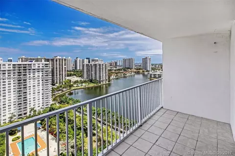 2801 NE 183rd St #2208W, Aventura, FL 33160