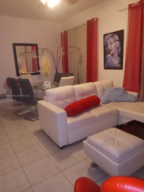 7420 W 20th Ave #437, Hialeah, FL 33016
