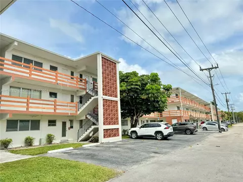 1430 NE 170th St #122, North Miami Beach, FL 33162