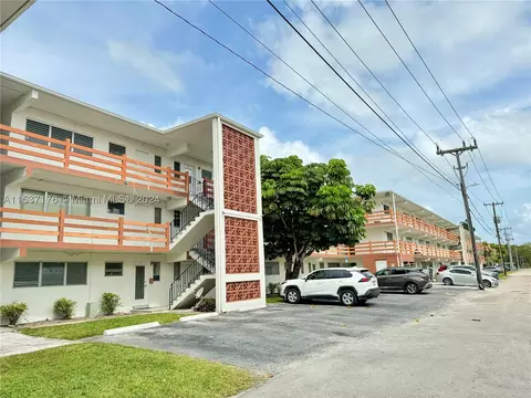 1430 NE 170th St #122, North Miami Beach, FL 33162
