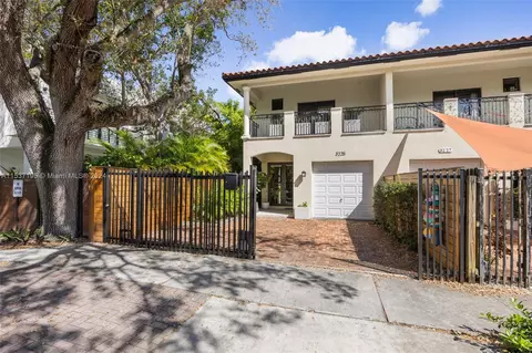 3225 Gifford Ln #3225, Coconut Grove, FL 33133