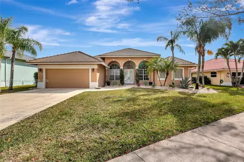 198 Cypress Trce, Royal Palm Beach, FL 33411