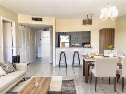 4160 Inverrary Dr #506, Lauderhill, FL 33319