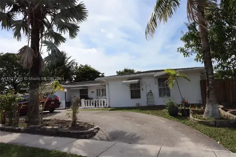 892 SW 70th Way, North Lauderdale, FL 33068
