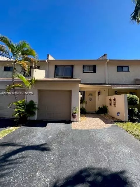 4255 NW 76th Ave #4255, Hollywood, FL 33024