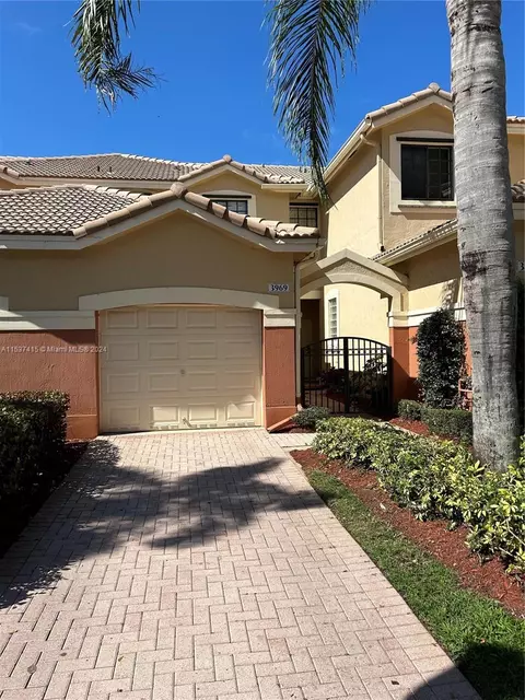 3969 Orange Tree Ln #3969, Weston, FL 33332