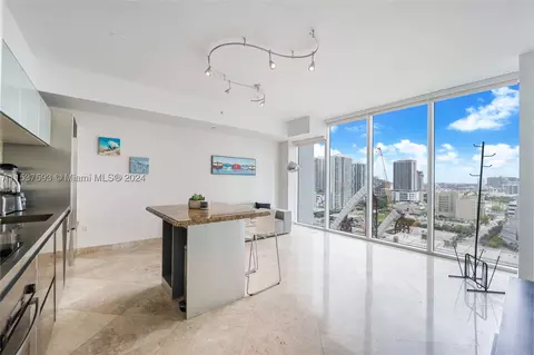 1040 Biscayne Blvd #1805, Miami, FL 33132