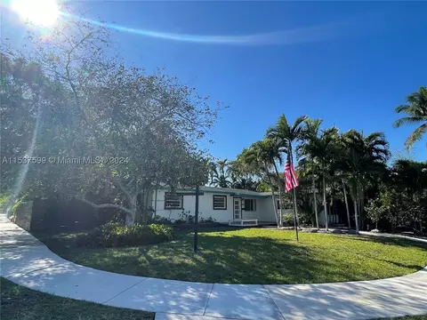 19640 Whispering Pines Rd, Cutler Bay, FL 33157