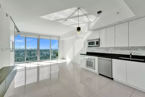 92 SW 3rd St #4007, Miami, FL 33130
