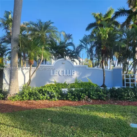 8660 SW 212th St #307, Cutler Bay, FL 33189