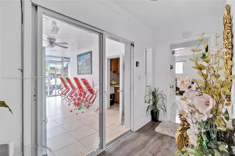 Entry Way - 6220 E 4th Ave, Hialeah, FL 33013 photo 3 of 3