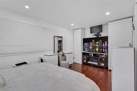 Bedroom - 6220 E 4th Ave, Hialeah, FL 33013 photo 5 of 7