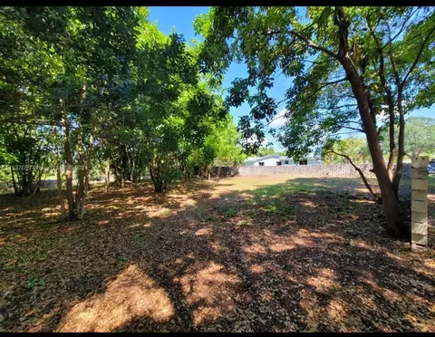 Exterior - 7400 Sabal Dr, Miami Lakes, FL 33014 photo 13 of 13